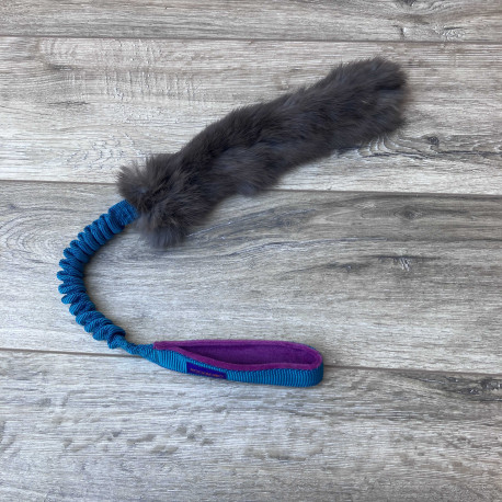 Tug Lapin avec Amortisseur – Jouet de Récompense Agility pour Chien